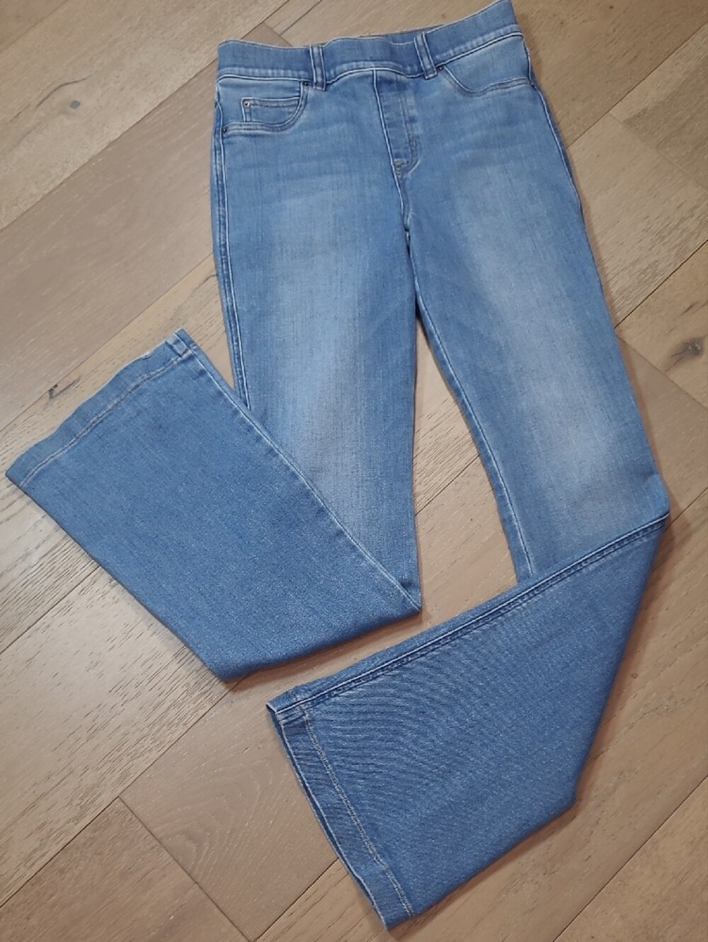 EUC SPANX Pull On Flare Jeans Women's sz S Mid Rise Shapewear Jeans